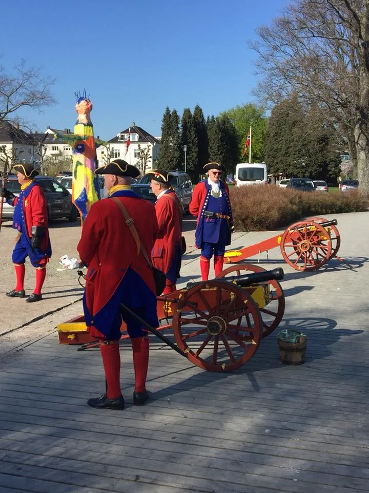 8 mai markert med salutt fra CAC